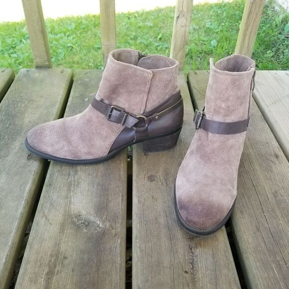 Vince Camuto Bodee Suede Leather Harness Booties Size Woman's 11 - Picture 1 of 10
